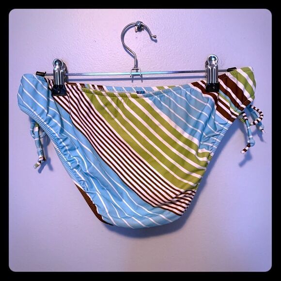 IslandāSoulā
BikiniĀ Bottomā
š“ - Picture 2 of 4